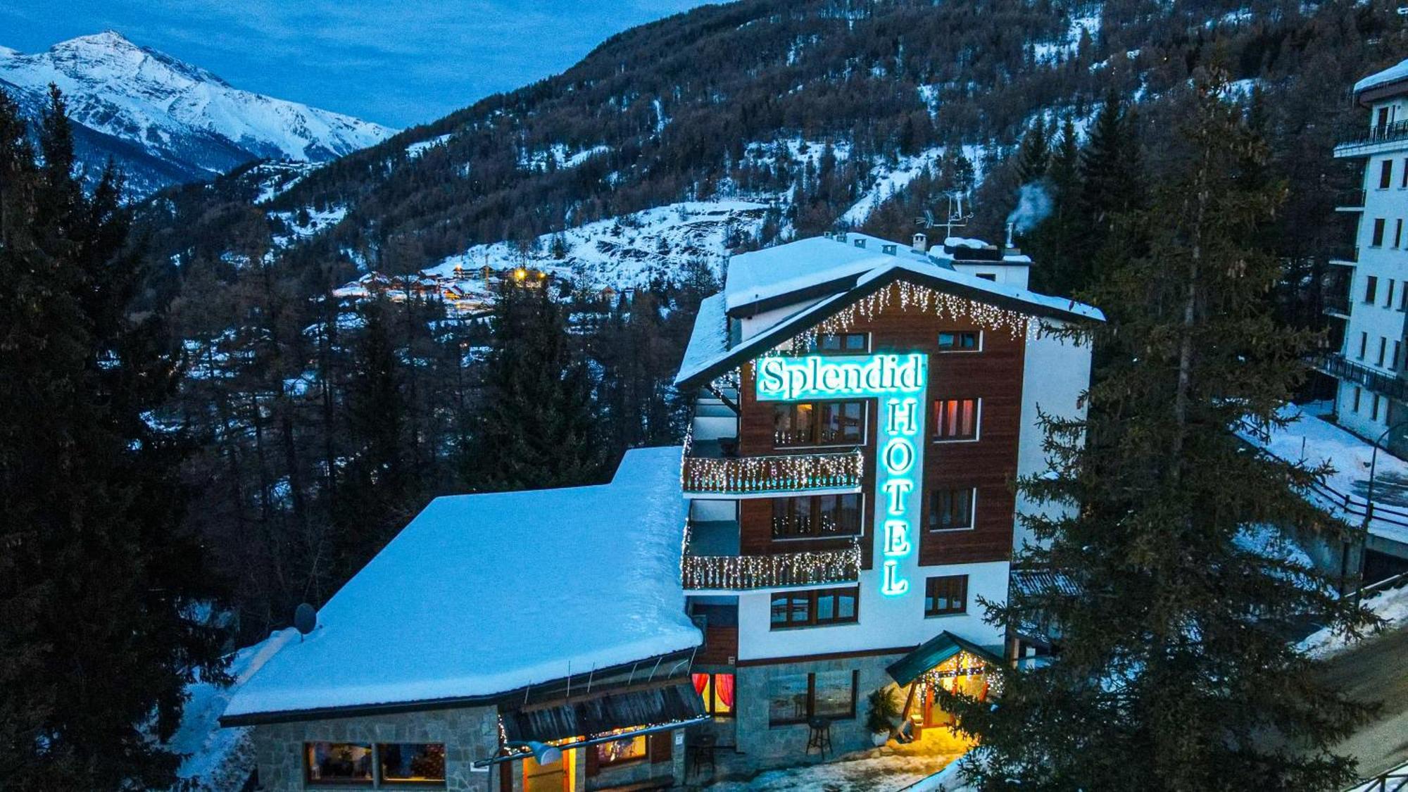 Hotel Splendid Oulx Eksteriør billede